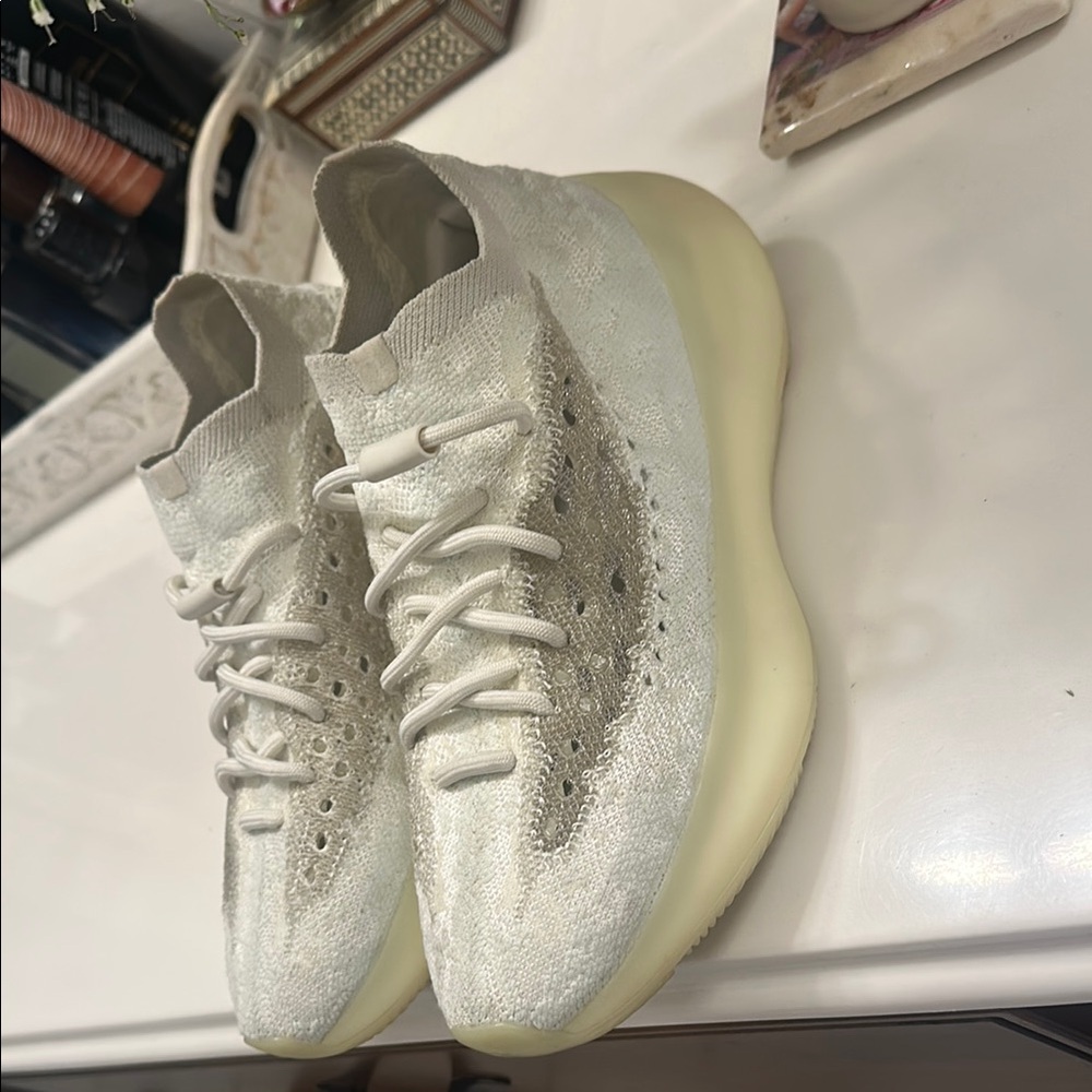 Adidas sneakers - Picture 3 of 10